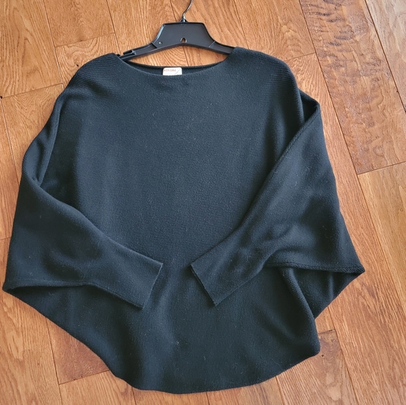 Kerisma Ryu Black and Pink Sweaters Lot - Picture 6 of 8